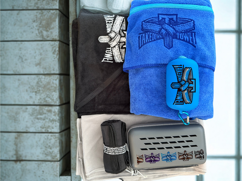 Takedown Towel β Ultra-Absorbent, Anti-Slip, Antimicrobial Gym & Fight Towel with oversized pocket
